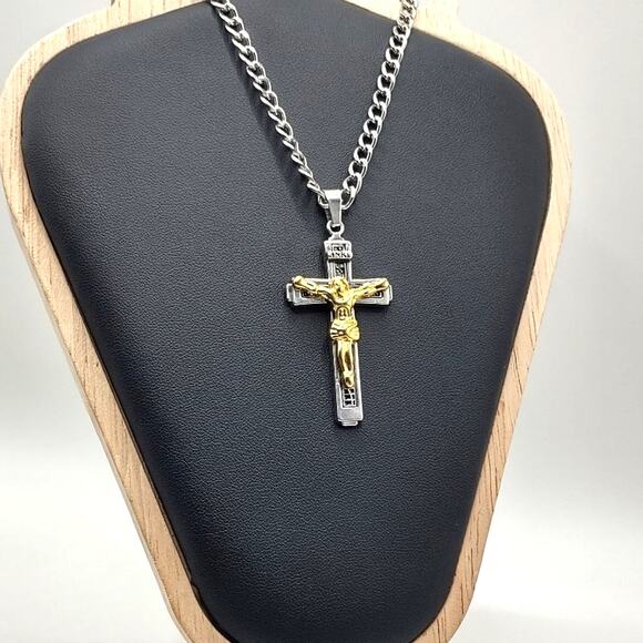Stainless Steel Chain Necklace Jesus Cross Crucifix Valentines birthday gift New - Picture 1 of 6